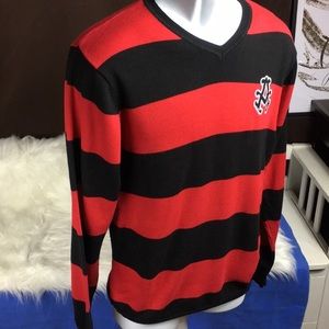 Akademiks youth sweater size XL 18/20